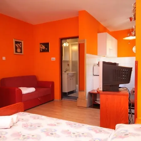 Apartman Studio 8428a