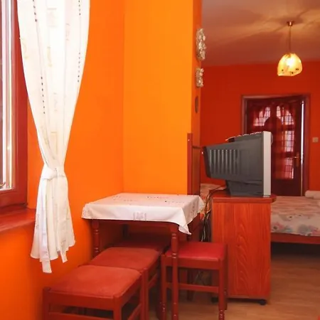 Studio 8428a * Sestrunj